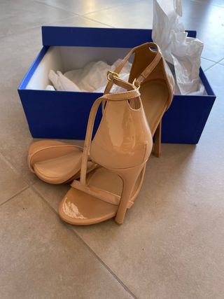 Zapatos marca Stuart Weitzman