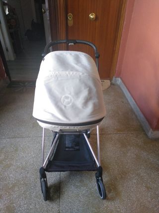 Coche bebé convertible dos piezas