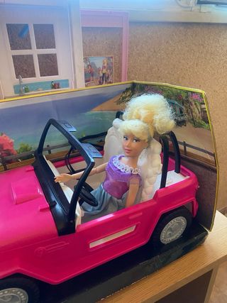 Casa y coche de Barbie
