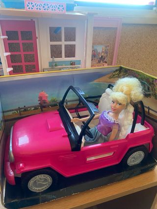 Casa y coche de Barbie