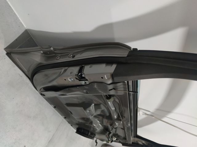 Puerta delantera izquierda Mercedes W211