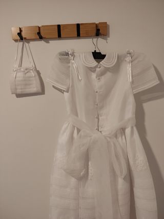 Vestido comunión y regalo accesorios