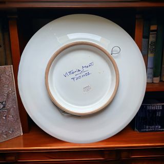 Piatto maiolica Faenza Bella Vittoria Monti