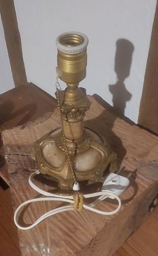 Antiguo pie de lampara.(15%DESCUENTO. )0