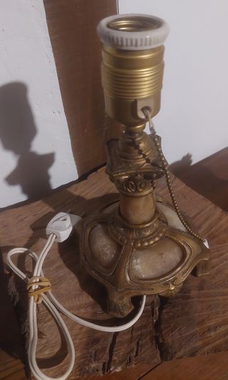 Antiguo pie de lampara.(15%DESCUENTO. )0