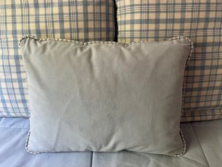 Colcha / edredón y cojines cuadritos cama niño