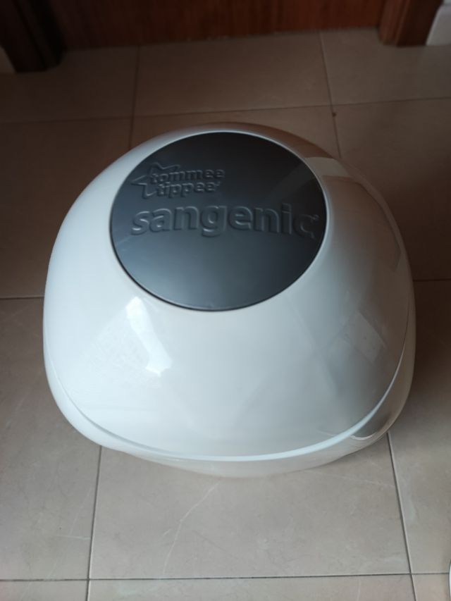 Contenedor de pañales - Tommee Tippee