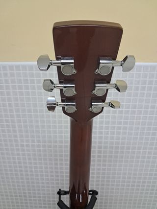 Guitarra acustica