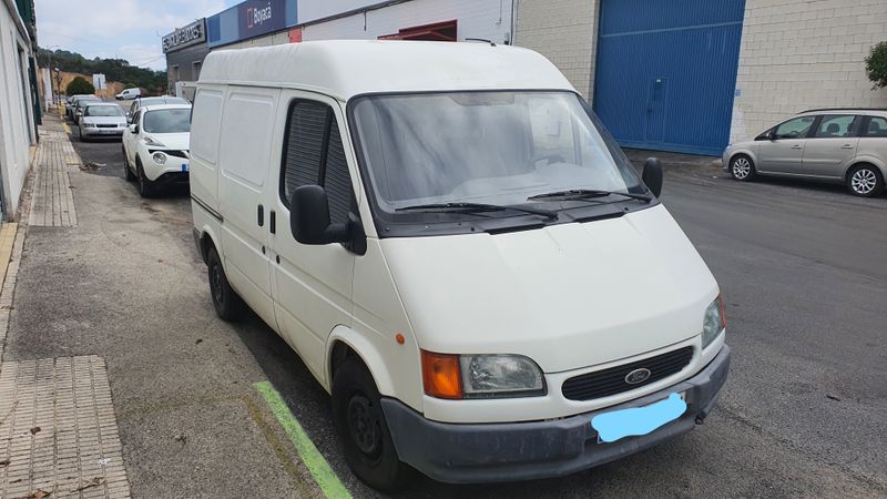Ford Transit 2000 - foto 1