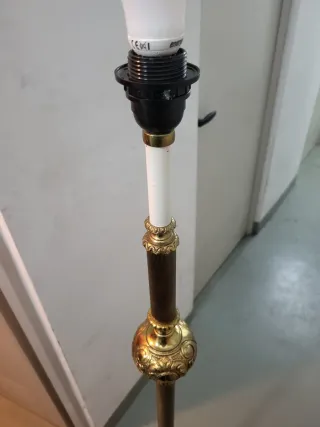 Lámpara clasica de pie