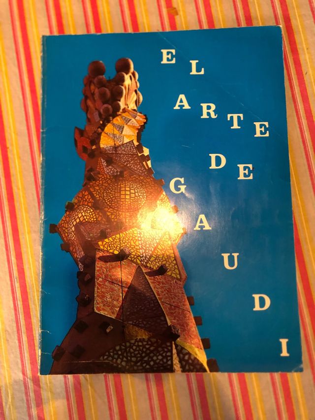 Álbum cromos “Gaudi”