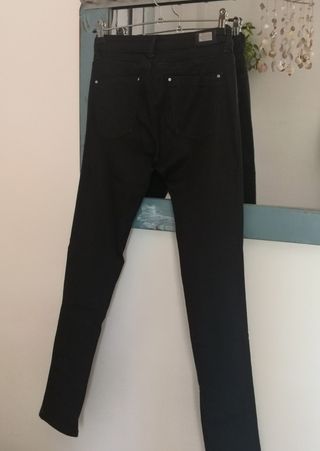ZARA PANTALÓN ELÁSTICO NEGRO