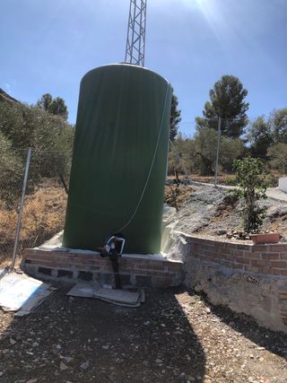 deposito para agua de riego de cultivos