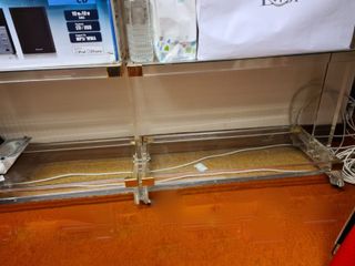 Estantería baldas cristal y metacrilato con ruedas