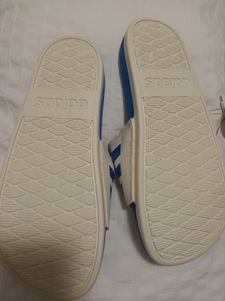 Chanclas adidas Adilette Comfort