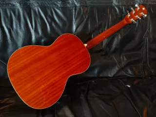 Fender parlor t bucket 300 DESCATALOGADA acústica