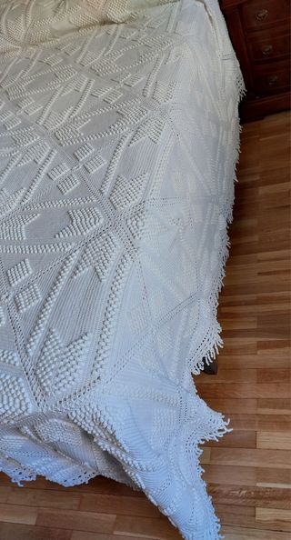 Colcha de algodón hecha a mano. Sin estr