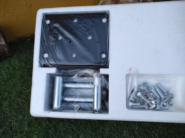 Guincho eléctrico 12V 907 Kg