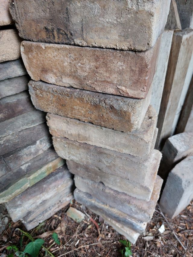 ladrillo refractario. 1€ la,unidad