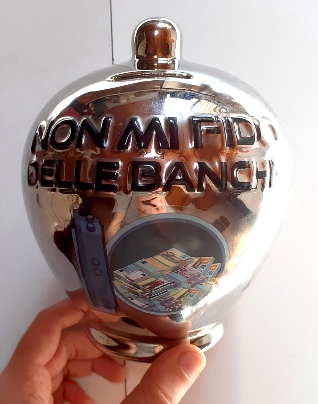 Salvadanaio Non mi fido delle banche