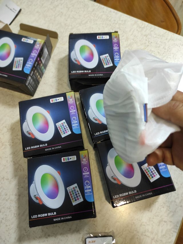 3 xFOCO LED empotrable con mando