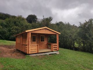 Casa de madera diáfana MONTANA 23,8m2 con porche