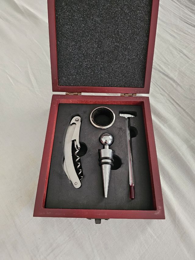 Set da vino con custodia in legno