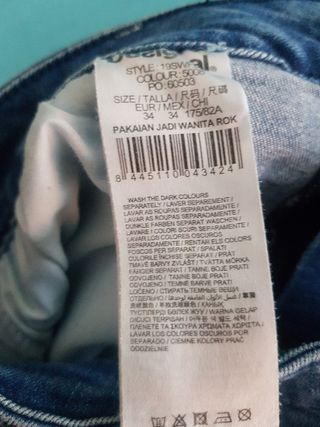 Falda vaquera desigual