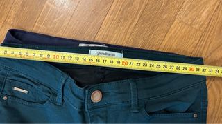 Pantalón push up Stradivarius talla 34