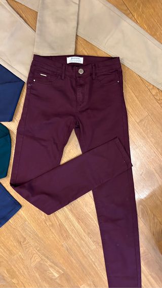 Pantalón push up Stradivarius talla 34