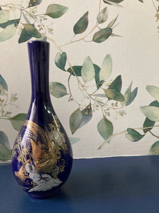 Jarrón violetero porcelana decorado azul cobalto