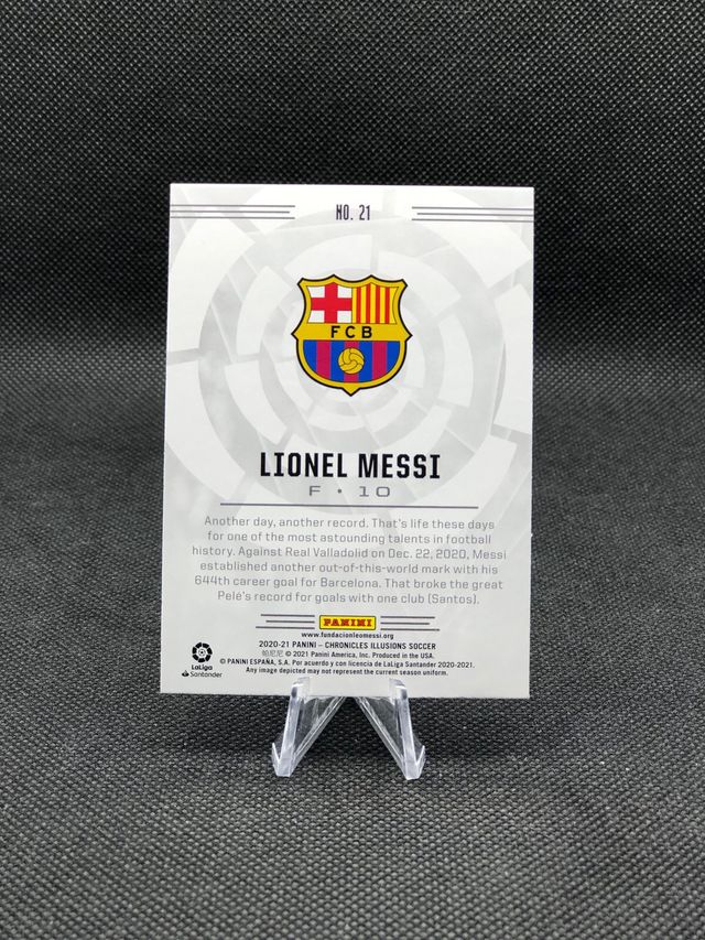 Messi Panini Chronicles Illusions Purple Astro