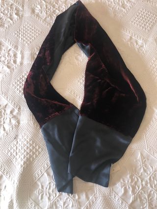 Bufanda/Fajín gris y burdeos 