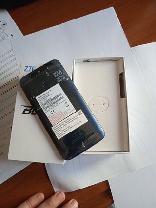 ZTE BLADE V8 LITE