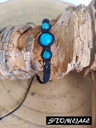 Bracciale in macrame con apatite
