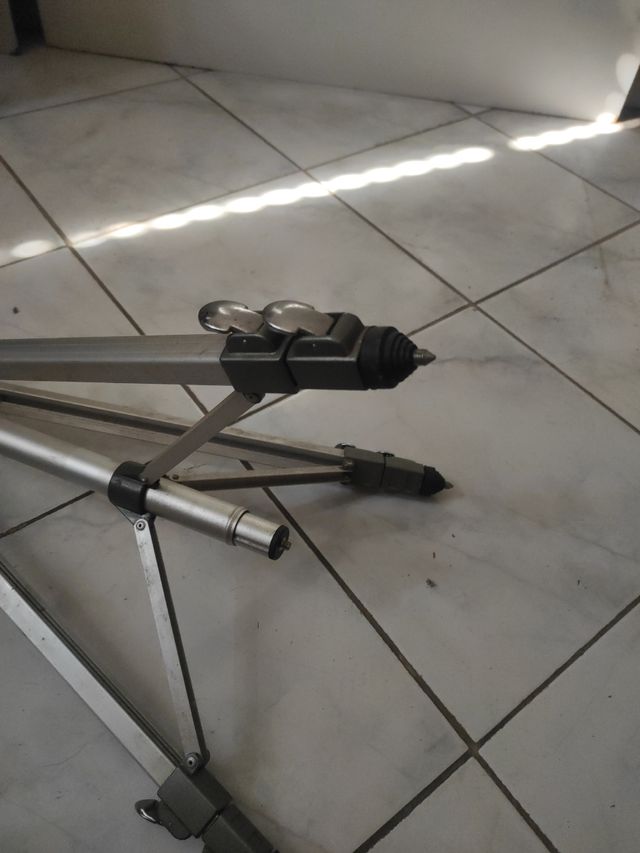 Cavalletto treppiedi Techno