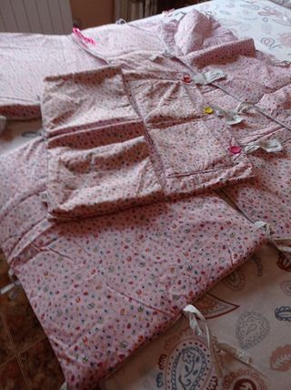 Protectores cuna y mete pañales, crema, etc latera