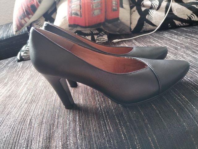 Zapatos tacon piel nuevos del 40