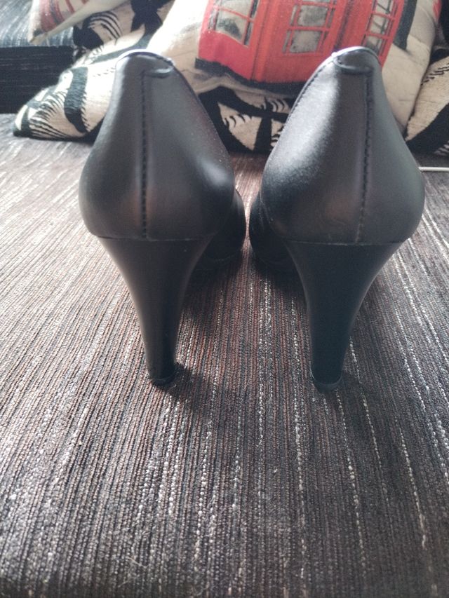 Zapatos tacon piel nuevos del 40