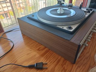 Tocadiscos Bettor EF-235