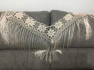 Mantón de ganchillo
