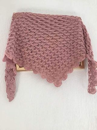 Mantón de ganchillo