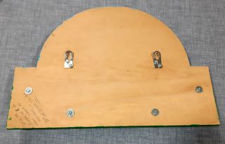 Colgante perchero infantil pintado a mano