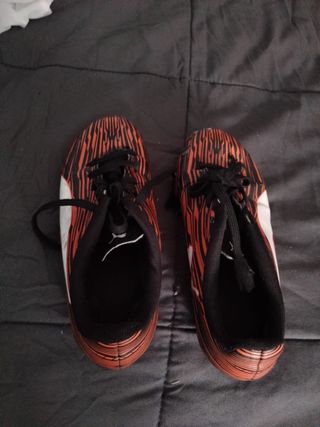 botas de futbol número 34