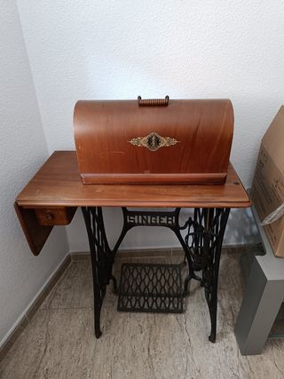 Maquina de coser Singer