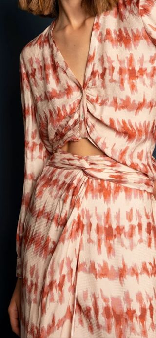 blusa y falda de scalpers con etiqueta en oferta