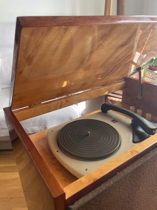 Tocadiscos antiguo