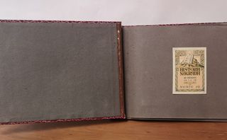 Álbum con 3 Colecciones de Cromos