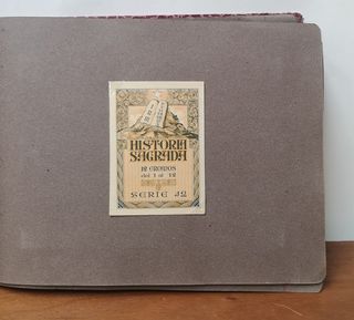 Álbum con 3 Colecciones de Cromos