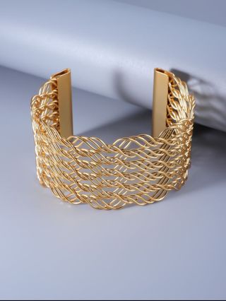 Brazalete a estrenar